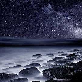 Night shadows by Jorge Maia