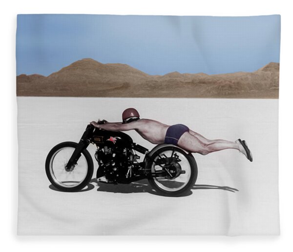 Roland Rollie Free Fleece Blanket