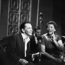 Sinatra & Fitzgerald by Hulton Archive