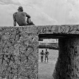 The Observer by Lorenzo Grifantini