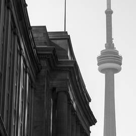 Toronto CN Tower by Matt  Trimble